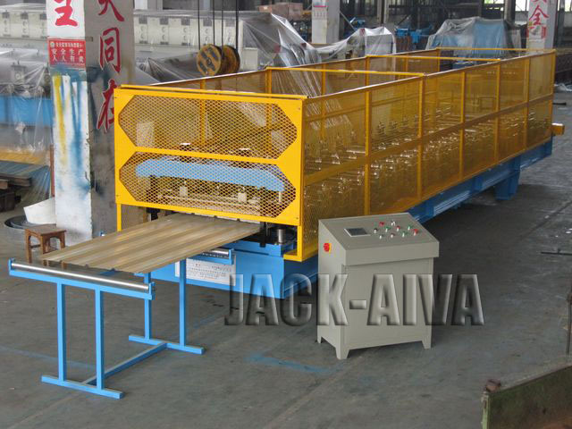 Steel Ribbed Roof Panel Roll Forming Machine