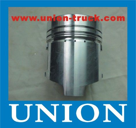 Komatsu S4d102e-1 Engine Parts Piston 6735-31-2070